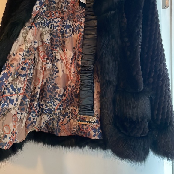 Fur jacket - Picture 4 of 7